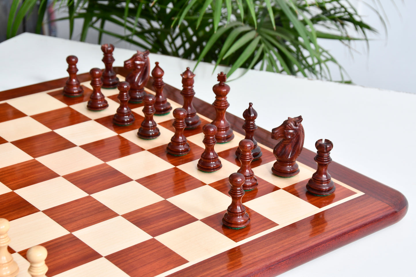 Meghdoot Staunton Chess Pieces in Bud Rose & Boxwood - 3.14" King with Budrosewood Chessboard