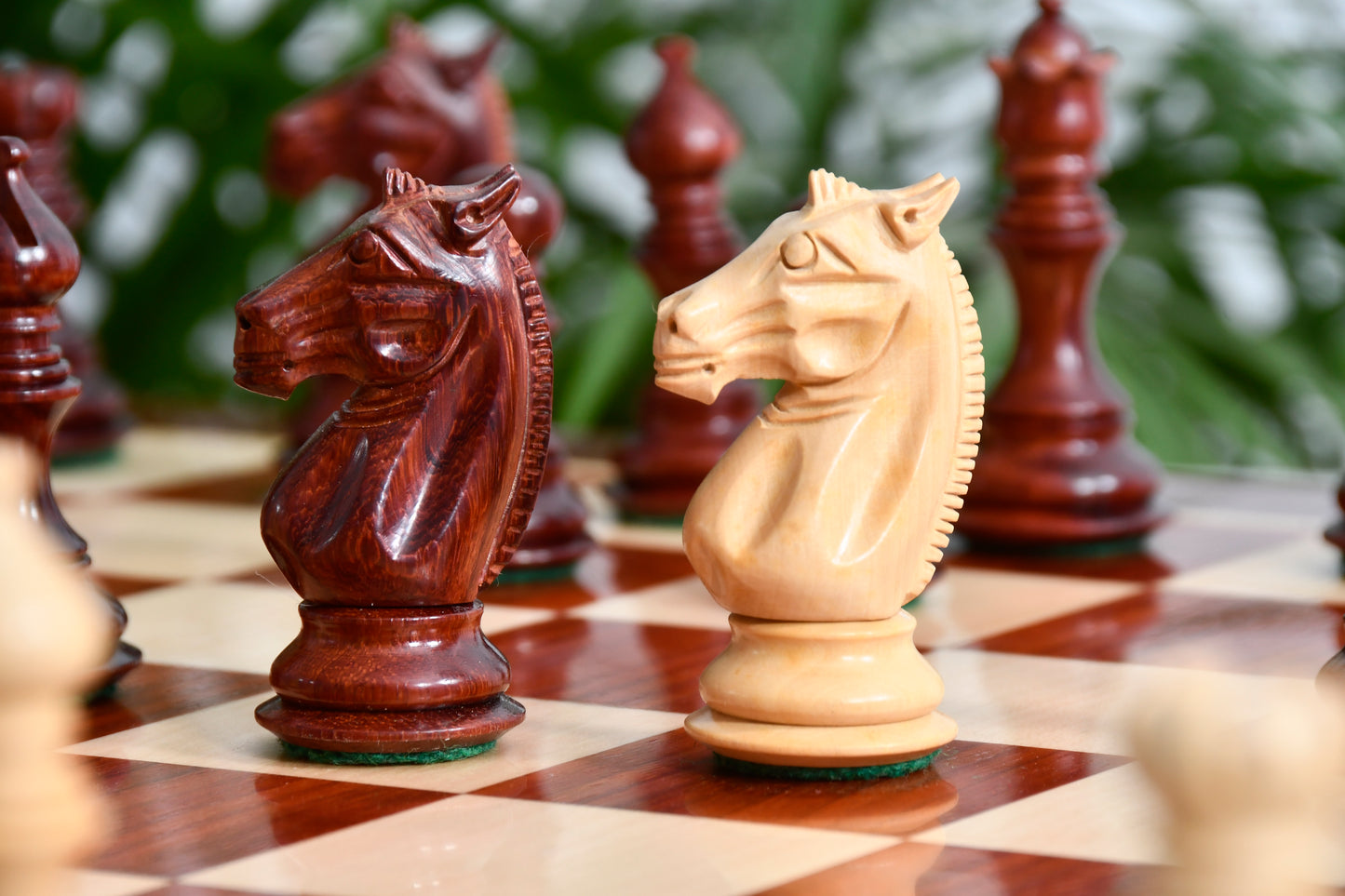 Meghdoot Staunton Chess Pieces in Bud Rose & Boxwood - 3.14" King with Budrosewood Chessboard