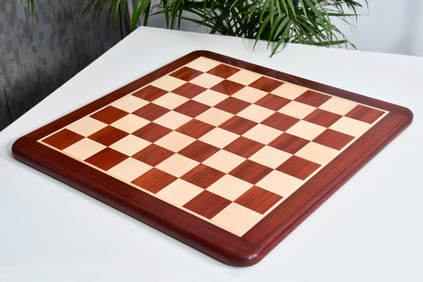 Meghdoot Staunton Chess Pieces in Bud Rose & Boxwood - 3.14" King with Budrosewood Chessboard