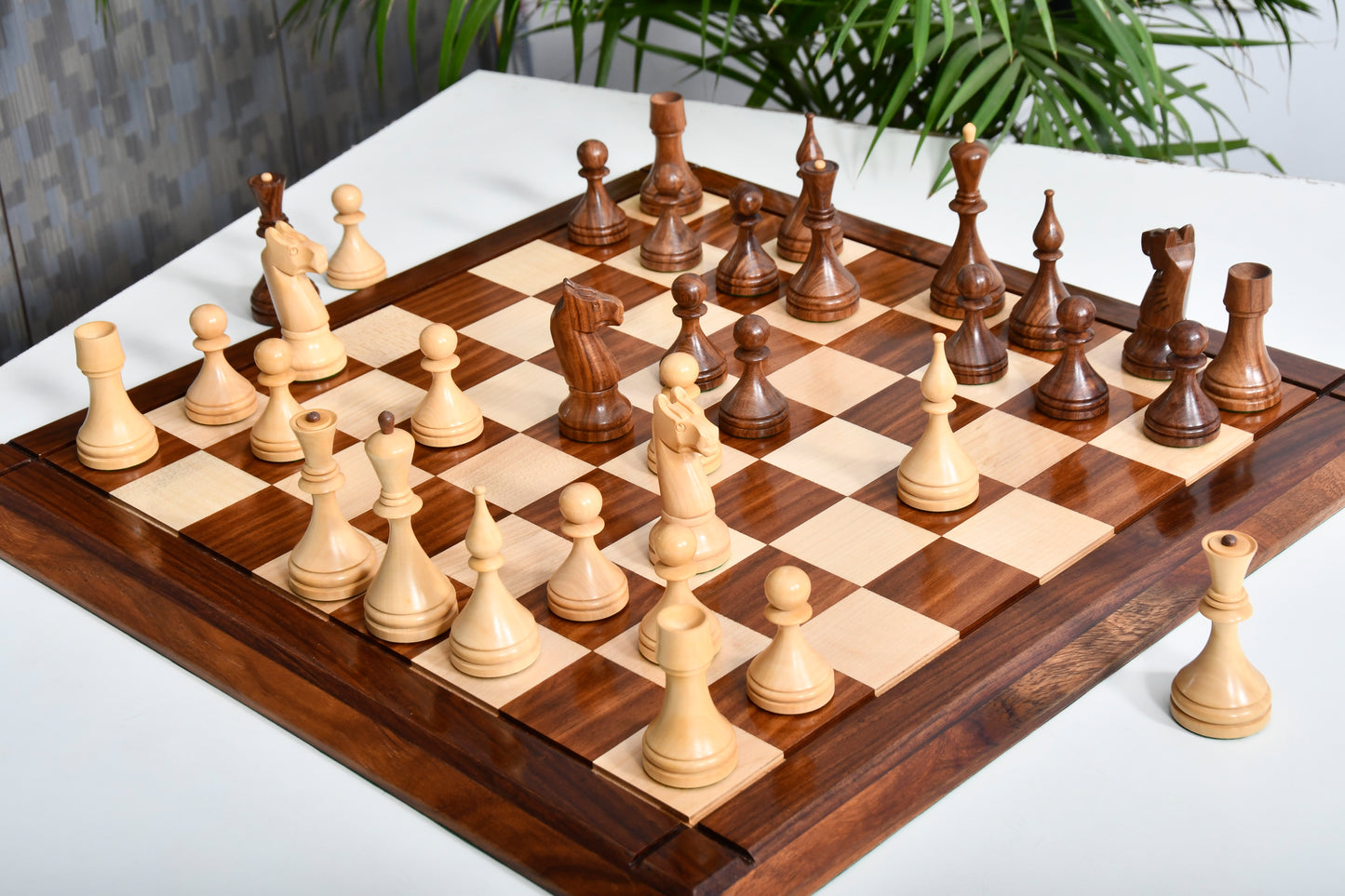 Combo Reproduced 1961 Soviet Championship Baku Chess Pieces in Sheesham / Box wood - 4" King with Board