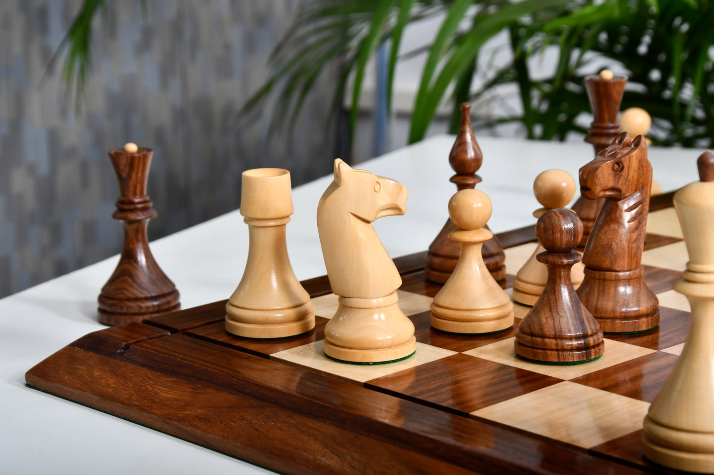 Combo Reproduced 1961 Soviet Championship Baku Chess Pieces in Sheesham / Box wood - 4" King with Board