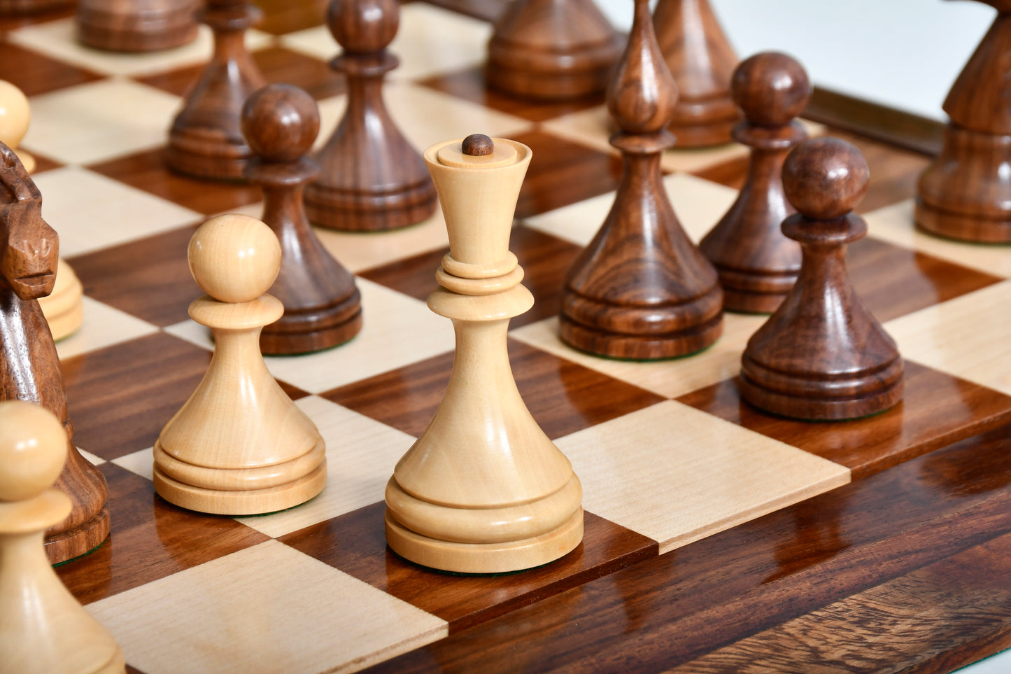 Combo Reproduced 1961 Soviet Championship Baku Chess Pieces in Sheesham / Box wood - 4" King with Board