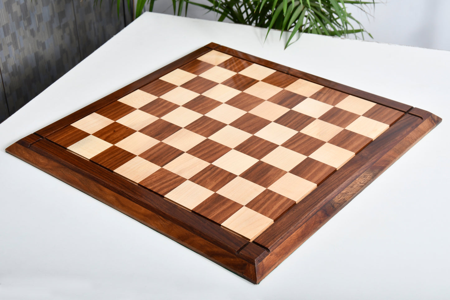 Combo Reproduced 1961 Soviet Championship Baku Chess Pieces in Sheesham / Box wood - 4" King with Board