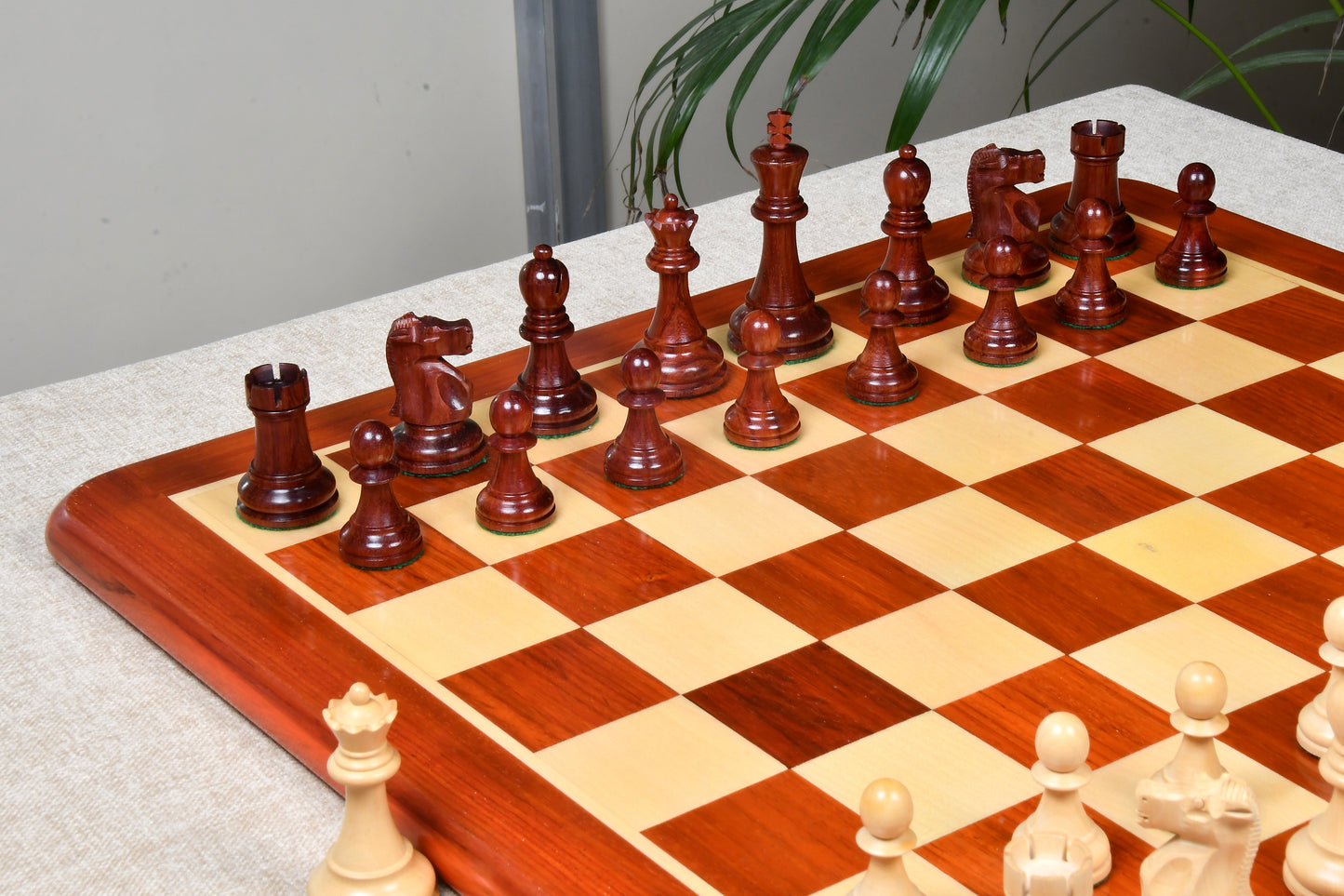 1972 Repro Fischer-Spassky Pattern Chess Pieces V2.0 in Rosewood / Boxwood - 3.75" King with Board