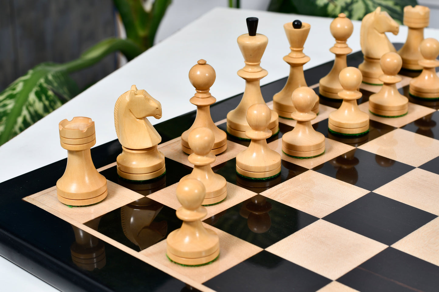 Reproduced Russian (Soviet Era) Series Chess Pieces in Ebonized & Natural Boxwood - 3.75" King