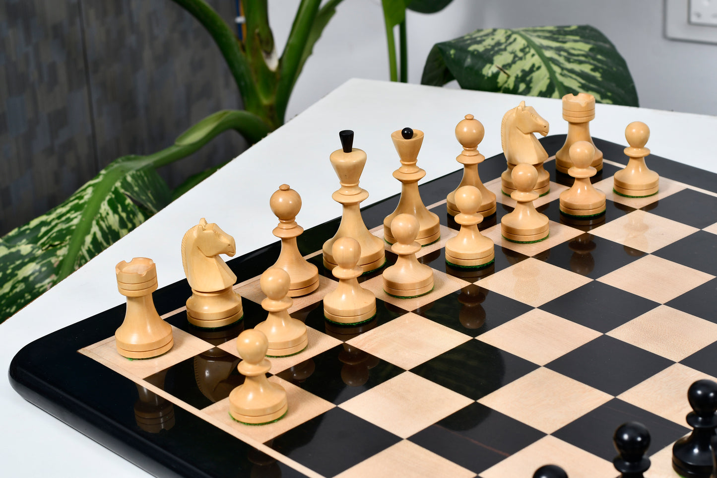 Reproduced Russian (Soviet Era) Series Chess Pieces in Ebonized & Natural Boxwood - 3.75" King