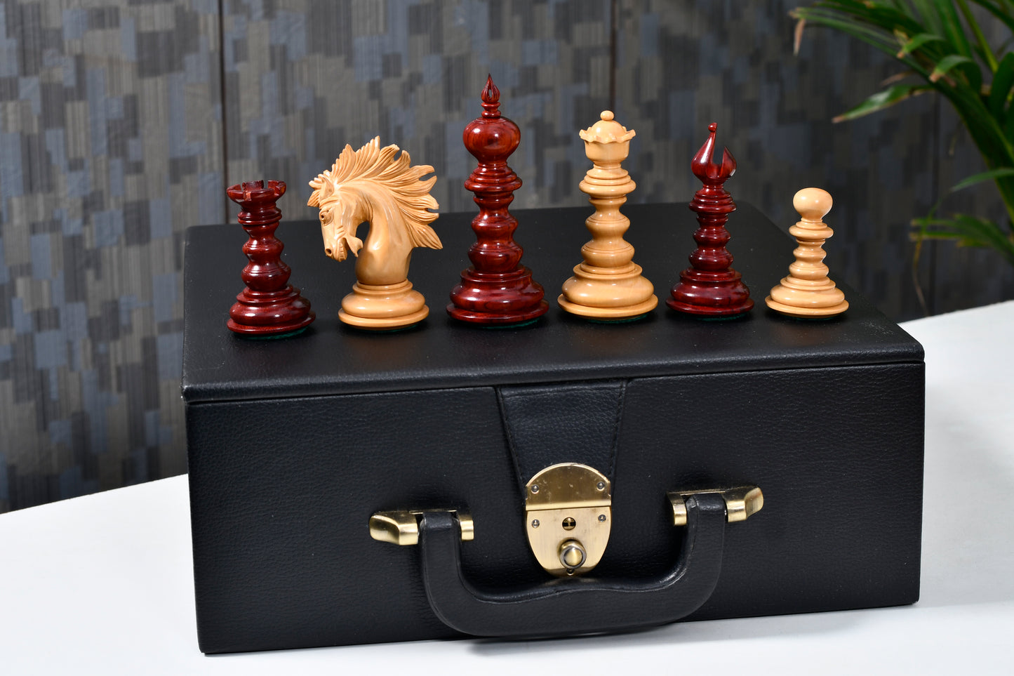 The St. Petersburg Luxury Artisan Series Chess Pieces in Bud Rosewood / Boxwood - 4.3" King with Storage Box