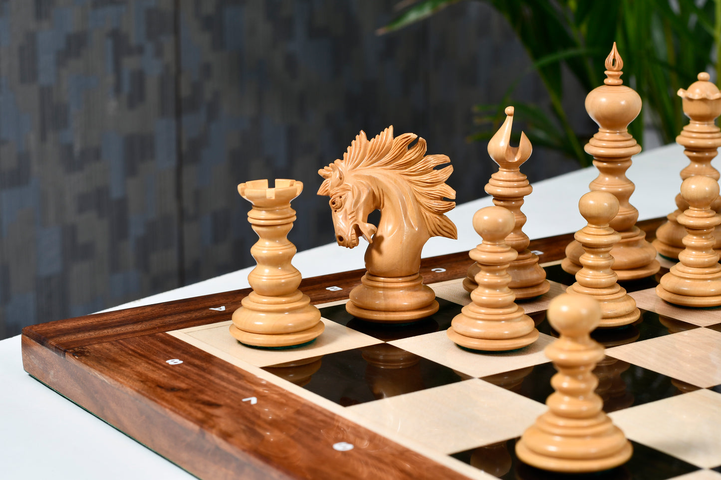 The St. Petersburg Luxury Artisan Series Chess Pieces in Ebony / Boxwood - 4.3" King with Storage Box