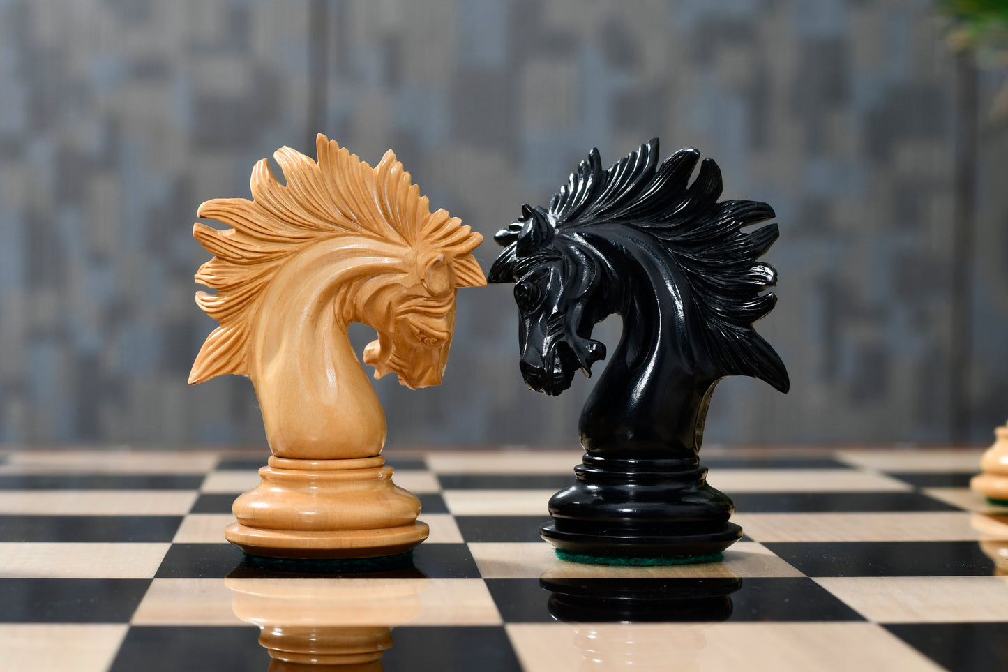 The St. Petersburg Luxury Artisan Series Chess Pieces in Ebony / Boxwood - 4.3" King with Storage Box
