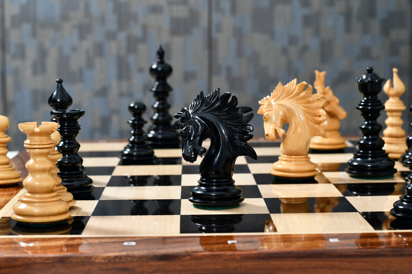 The St. Petersburg Luxury Artisan Series Chess Pieces in Ebony / Boxwood - 4.3" King with Storage Box