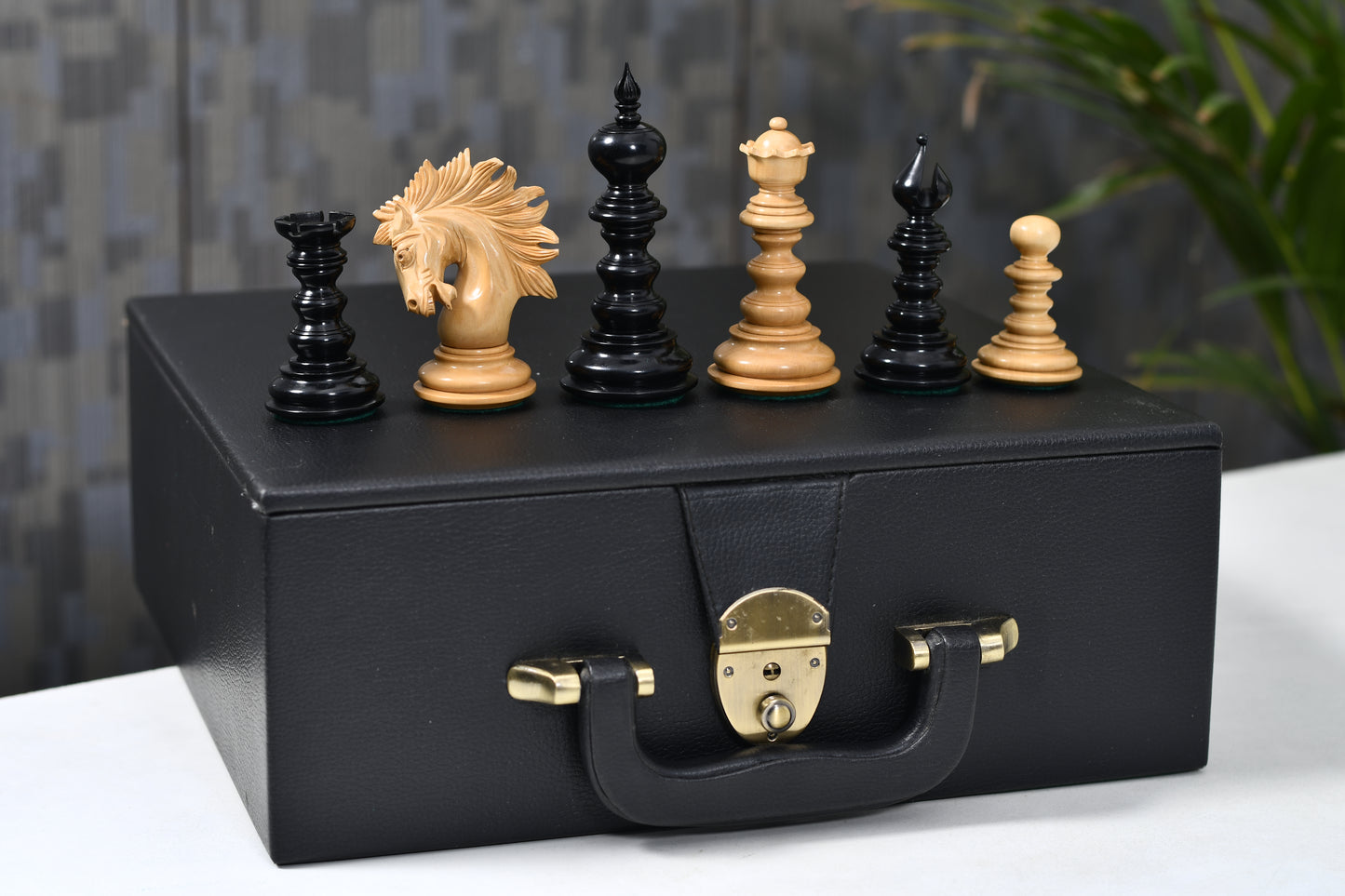 The St. Petersburg Luxury Artisan Series Chess Pieces in Ebony / Boxwood - 4.3" King with Storage Box