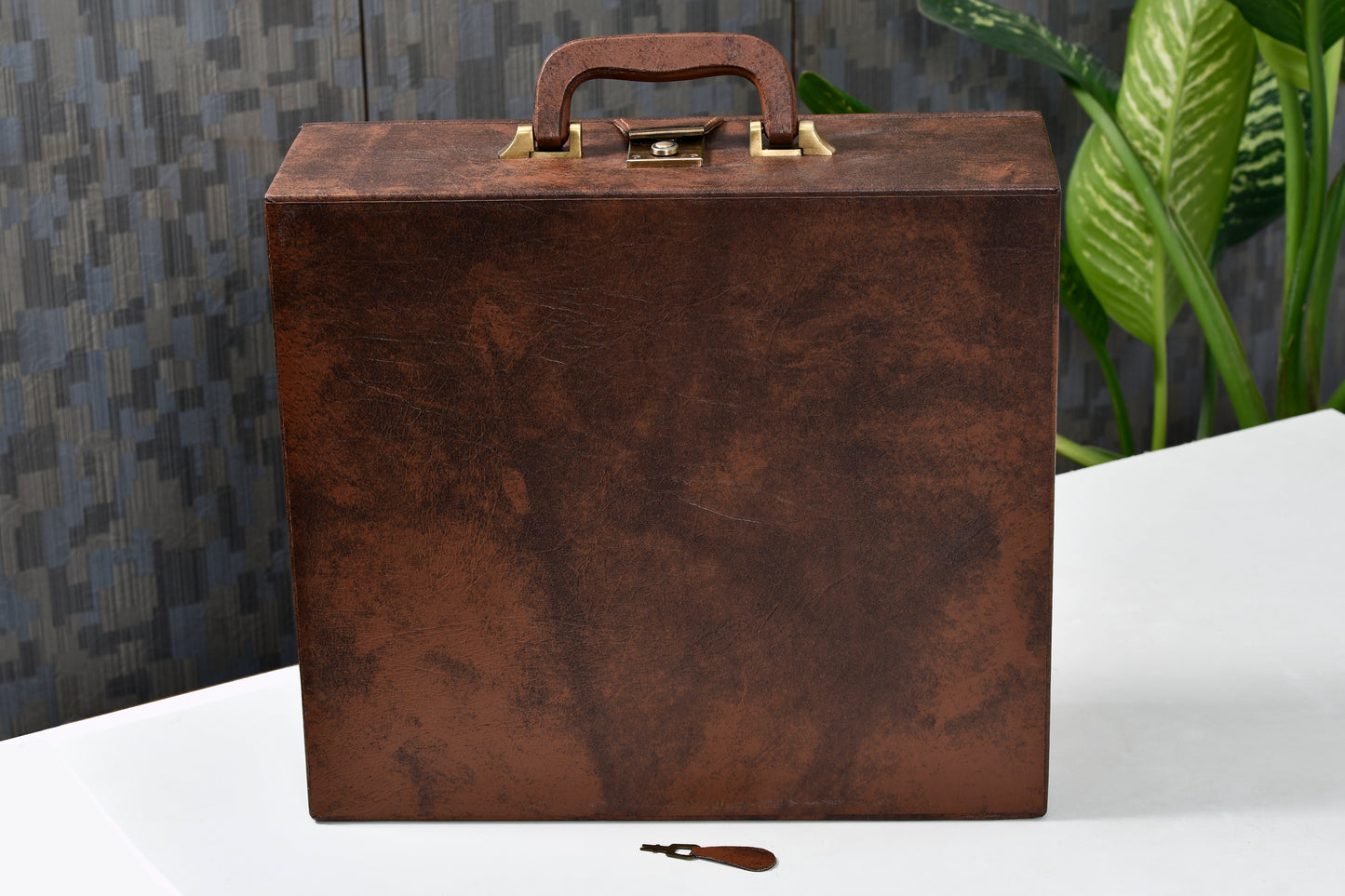 Brown Leatherette Chess Set Storage Box Coffer with Double Tray Fixed Slots for 4.2" - 4.8" Pieces