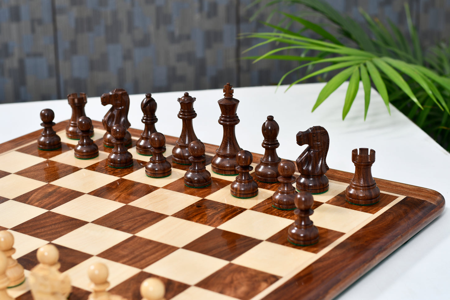 Reproduced 1972 Reykjavik Championship Series Chess Pieces in Sheesham & Boxwood - 3.7" King