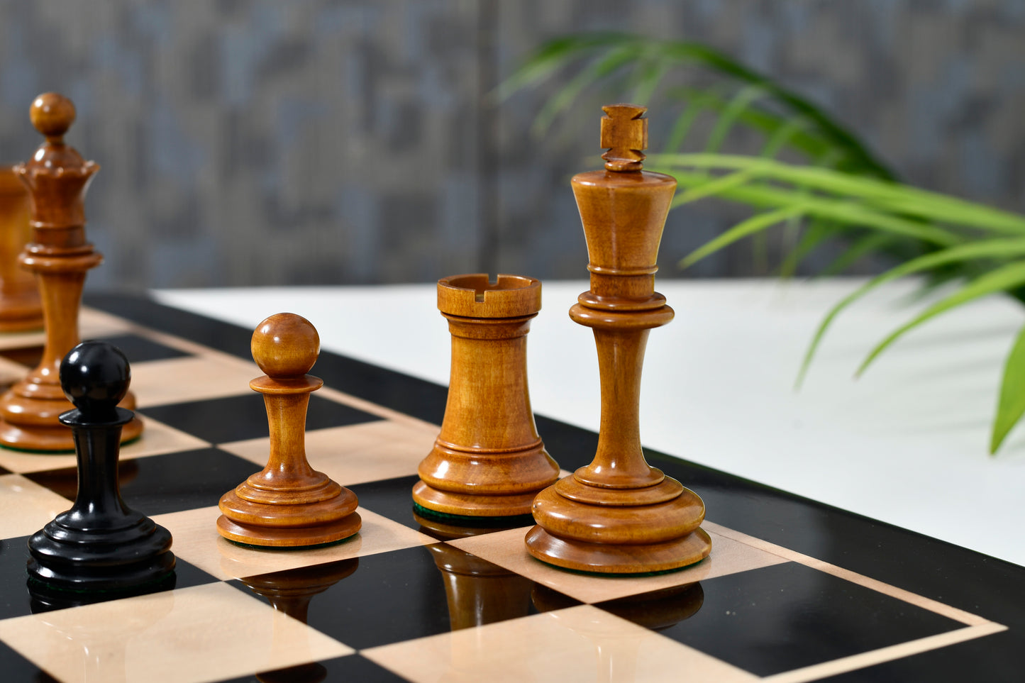 1933 Antonio Fabiano Botvinnik Style Weighted Chess Pieces in Antique & Ebonywood 3.8"- King
