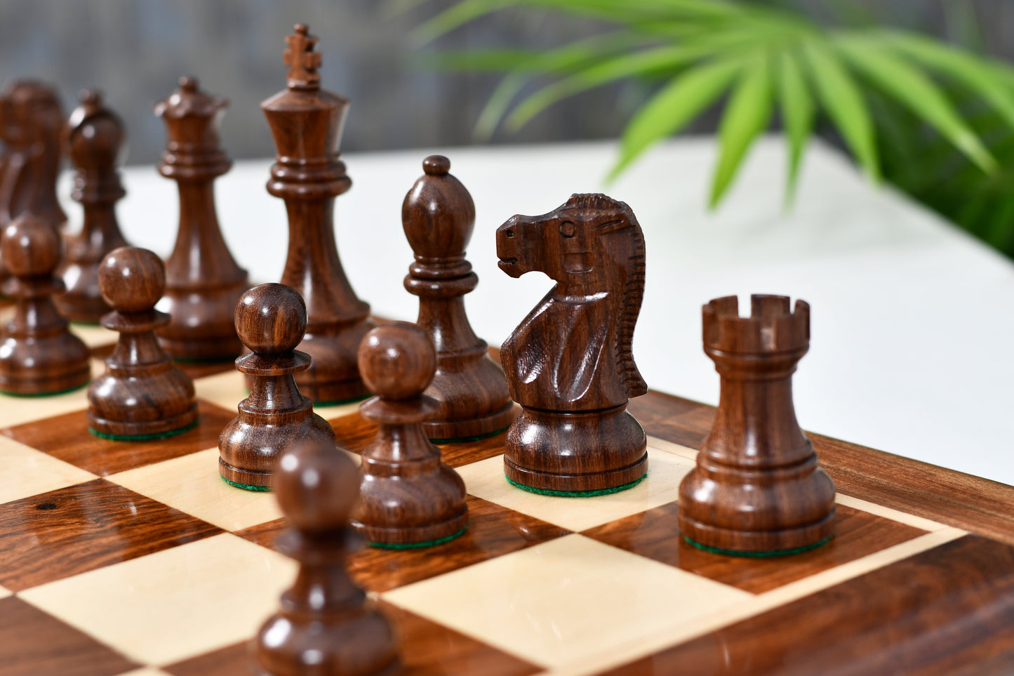 Reproduced 1972 Reykjavik Championship Series Chess Pieces in Sheesham & Boxwood - 3.7" King