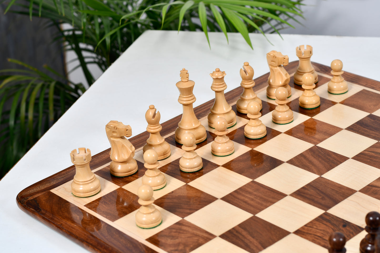 Reproduced 1972 Reykjavik Championship Series Chess Pieces in Sheesham & Boxwood - 3.7" King