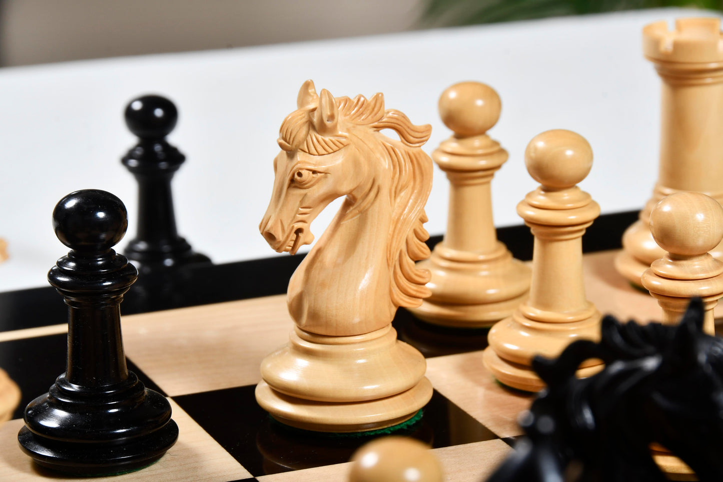 The French Warrior Luxury Wooden Chess Pieces in Ebony & Boxwood - 4.4" King