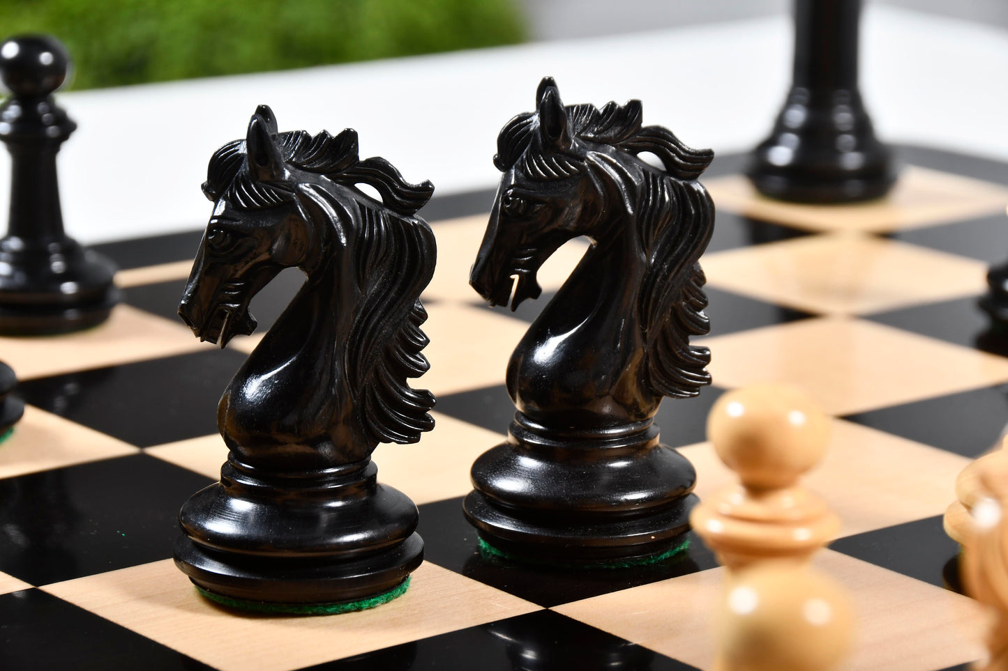 The French Warrior Luxury Wooden Chess Pieces in Ebony & Boxwood - 4.4" King