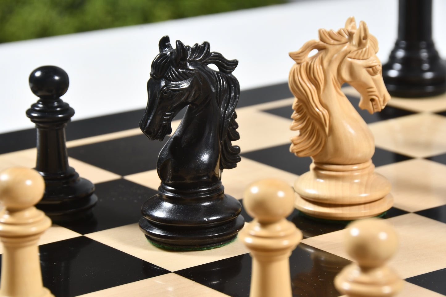 The French Warrior Luxury Wooden Chess Pieces in Ebony & Boxwood - 4.4" King