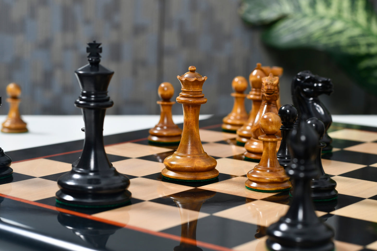 The 1849 Cooke Jaques Staunton Weighted 3.5 inch King Chess Pieces in Ebony wood and Vintage Antique Boxwood