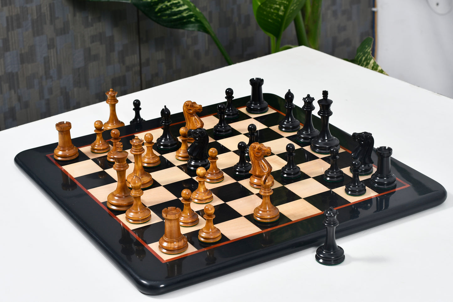 The 1849 Cooke Jaques Staunton Weighted 3.5 inch King Chess Pieces in Ebony wood and Vintage Antique Boxwood