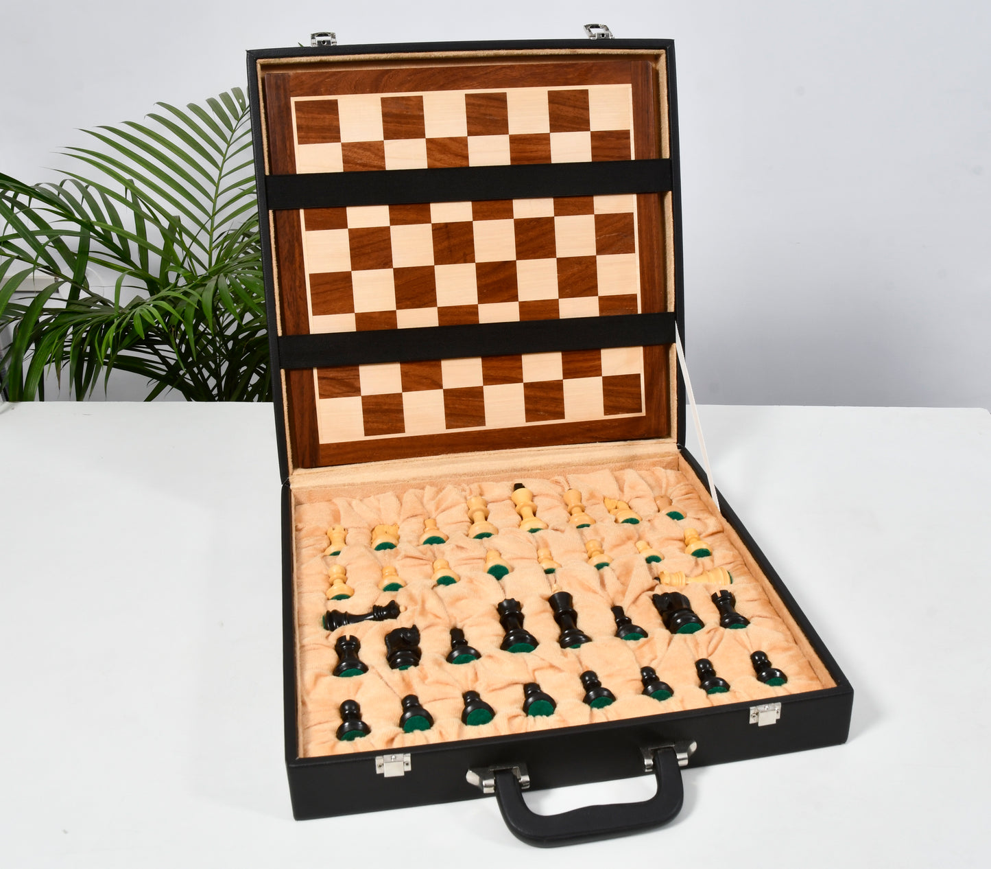 The Old Russian Zagreb 3.1 inch Chess Set in Ebonized Boxwood with 15 inch Wooden Sheesham Chessboard & Storage Box