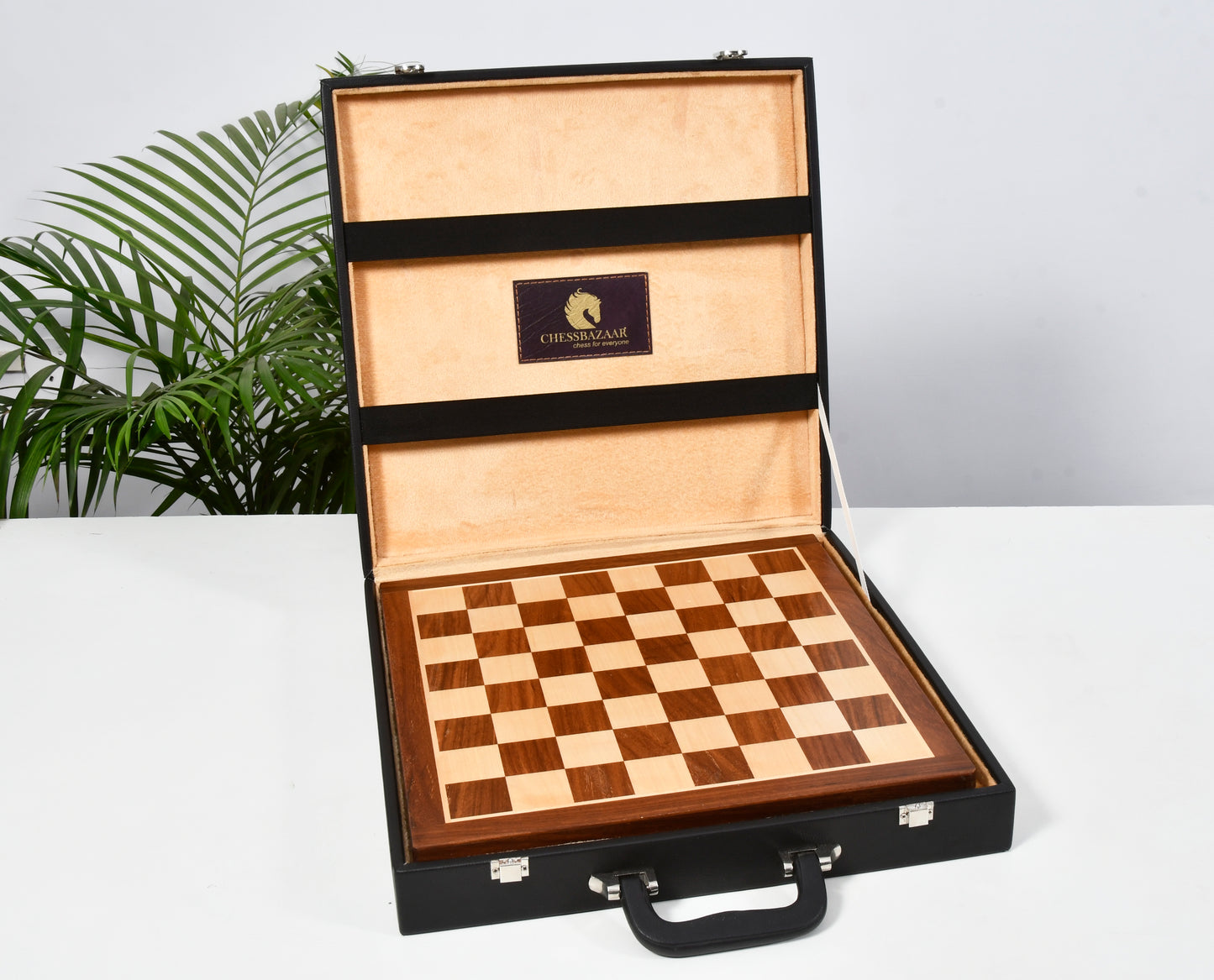 The Old Russian Zagreb 3.1 inch Chess Set in Ebonized Boxwood with 15 inch Wooden Sheesham Chessboard & Storage Box