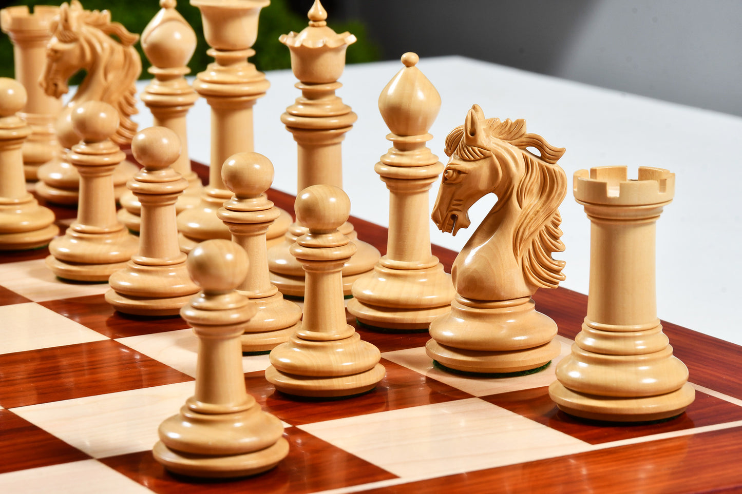 The French Warrior Luxury Wooden Chess Pieces in Bud Rose Wood & Box Wood - 4.4" King