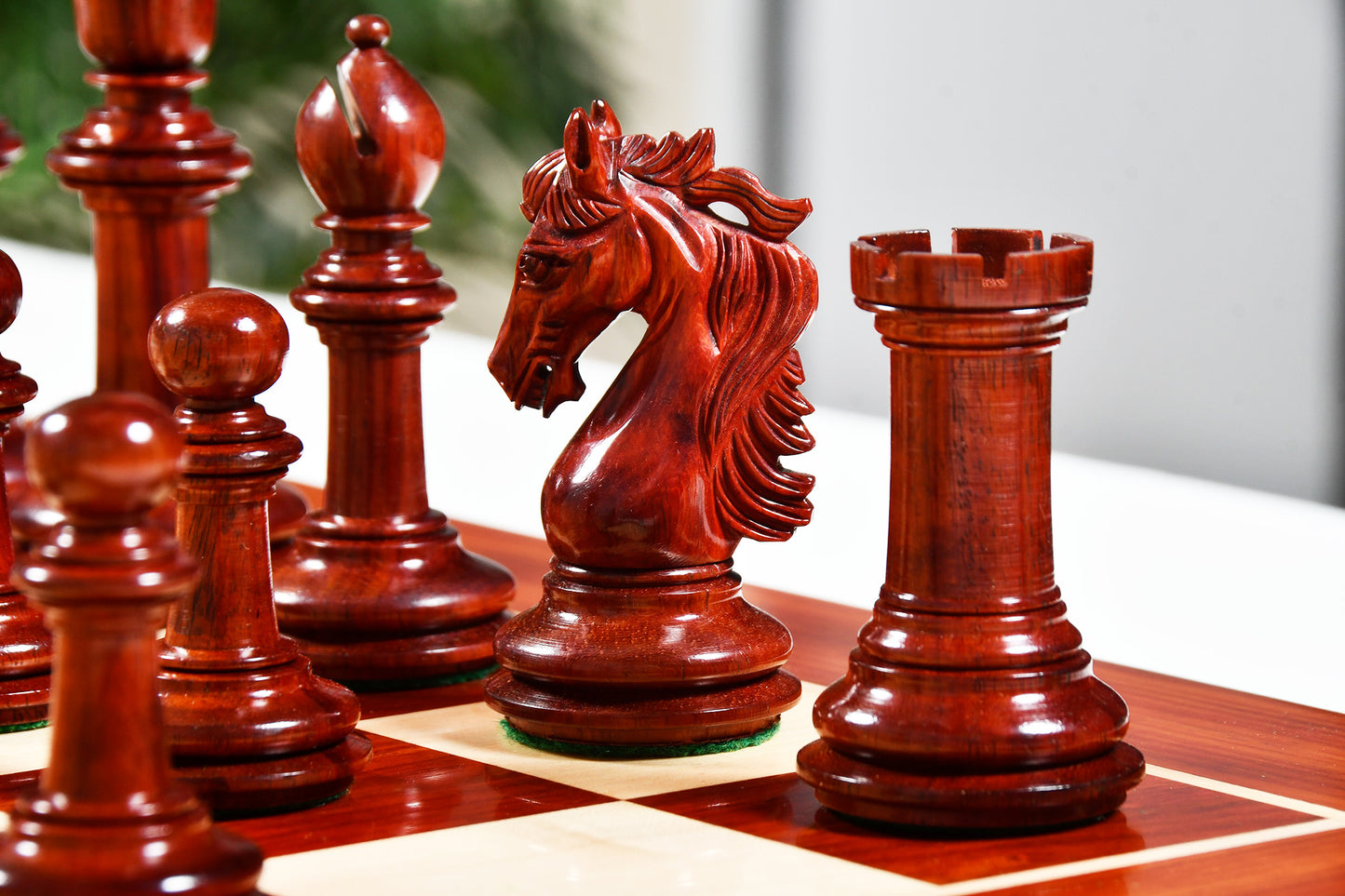 The French Warrior Luxury Wooden Chess Pieces in Bud Rose Wood & Box Wood - 4.4" King