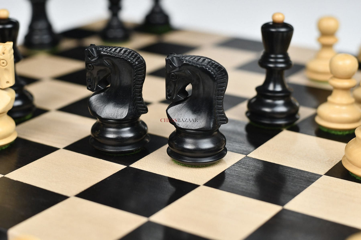 Traditional Russian Zagreb Weighted Chess Pieces in Ebonized Boxwood & Natural Boxwood - 3.1" King