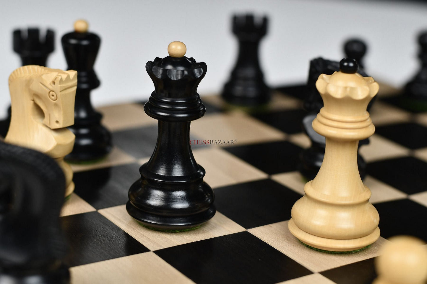 Traditional Russian Zagreb Weighted Chess Pieces in Ebonized Boxwood & Natural Boxwood - 3.1" King