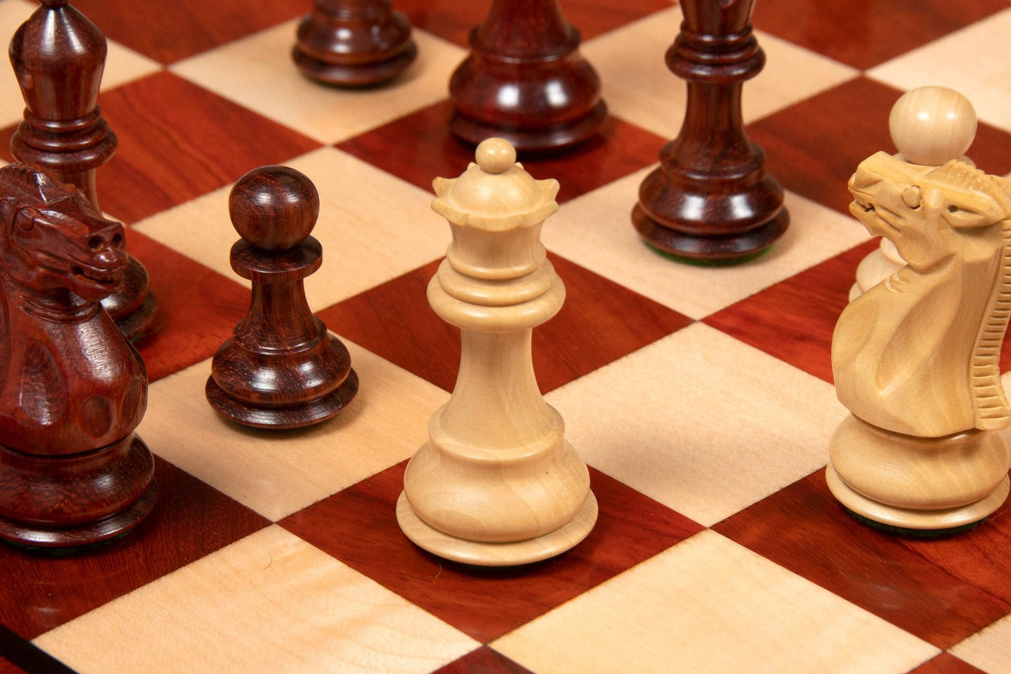 The Classic 101 Staunton Series Club Size Weighted Chess Pieces in BudRosewood & BoxWood - 3.0" King