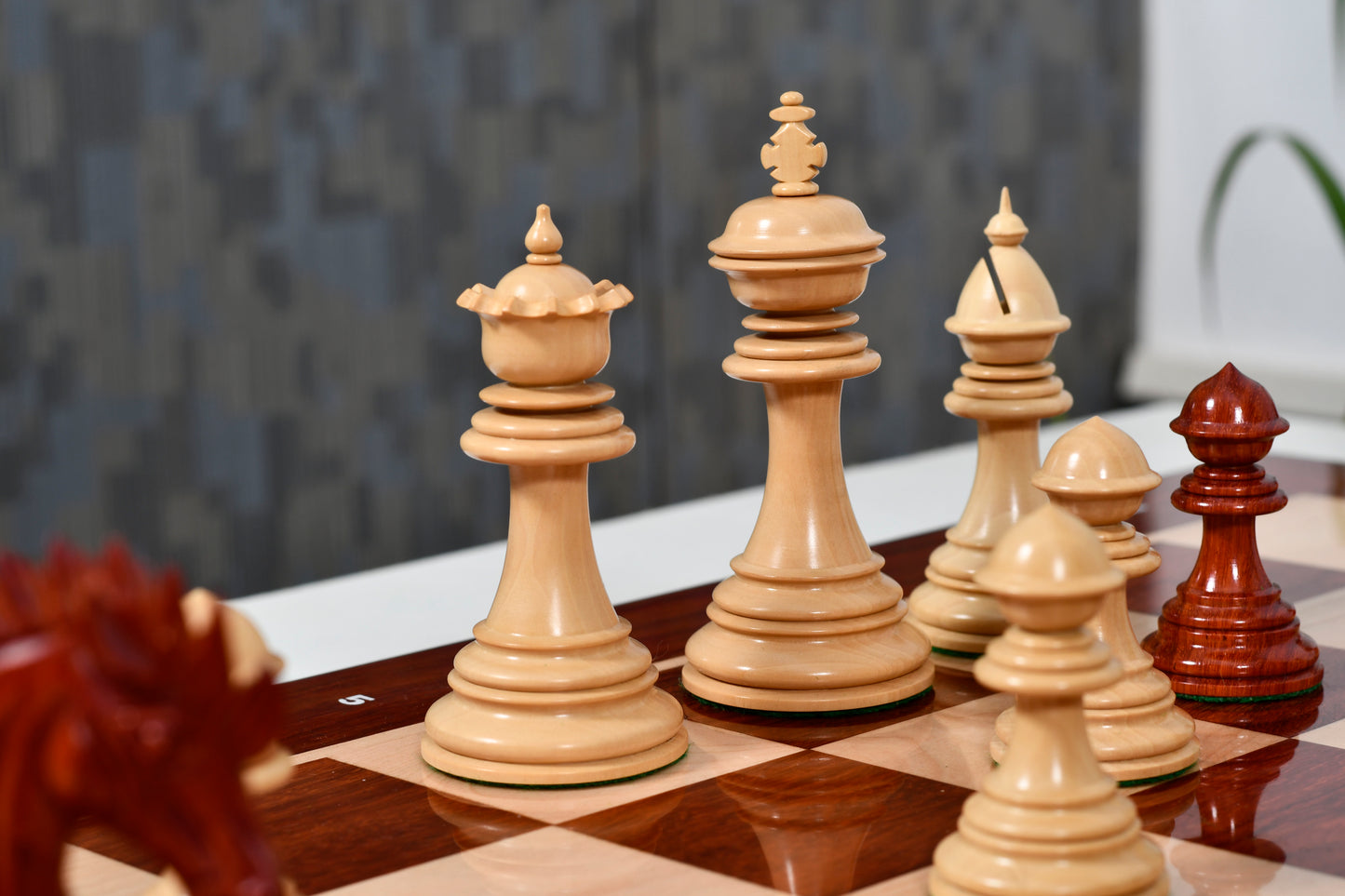 Ferocious Elite Series Chess Pieces in Bud Rosewood / Boxwood - 4.45" King