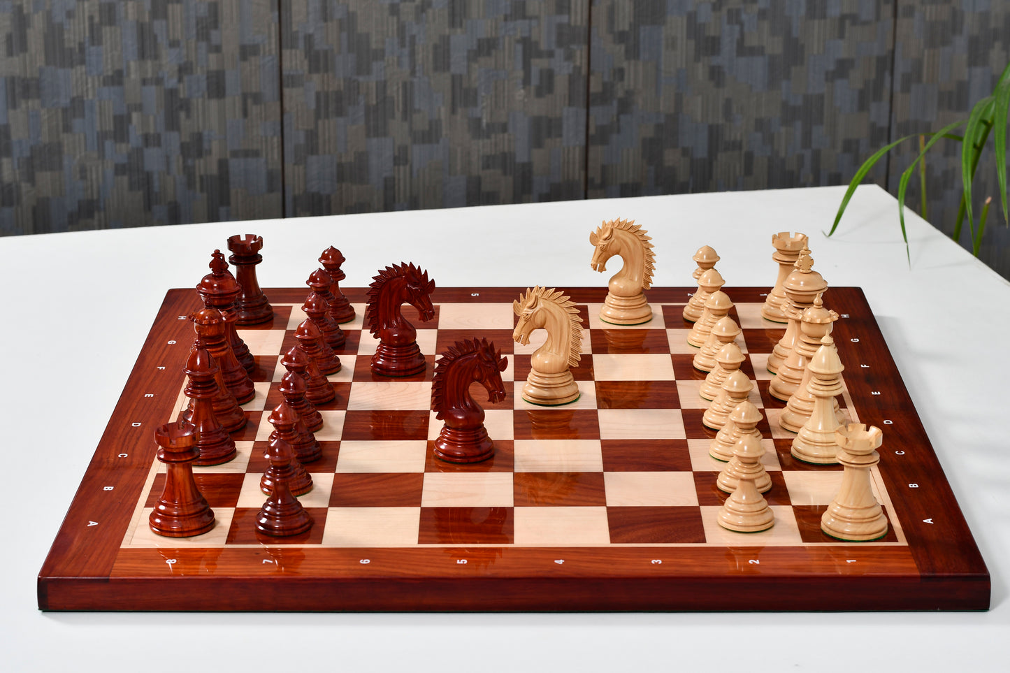 Ferocious Elite Series Chess Pieces in Bud Rosewood / Boxwood - 4.45" King