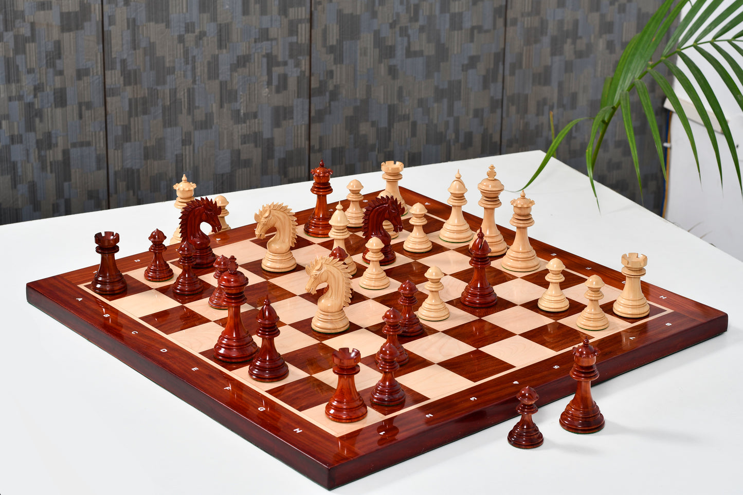 Ferocious Elite Series Chess Pieces in Bud Rosewood / Boxwood - 4.45" King