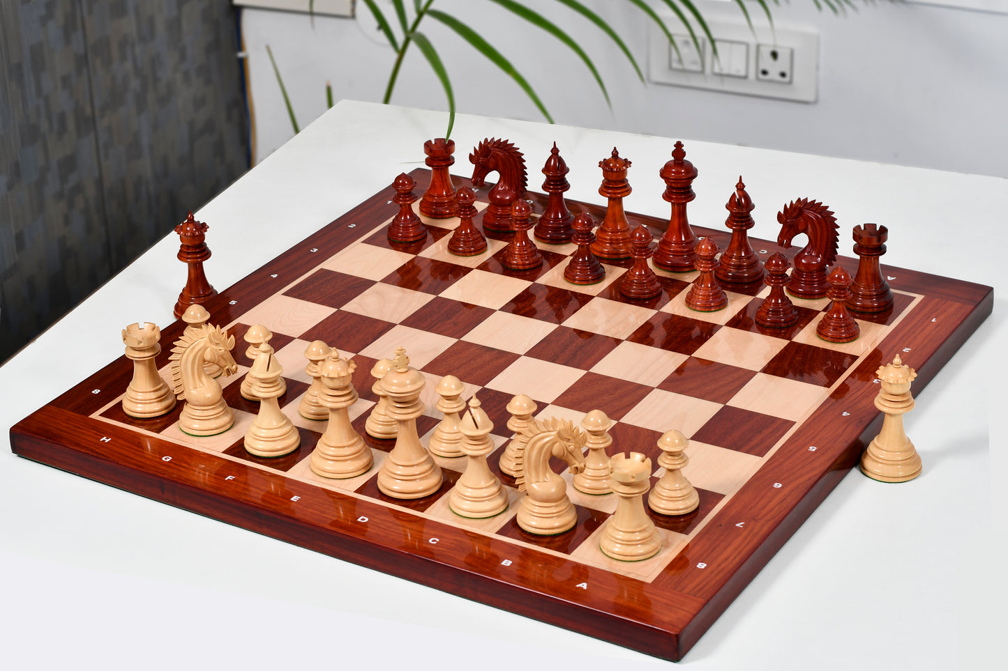 Ferocious Elite Series Chess Pieces in Bud Rosewood / Boxwood - 4.45" King