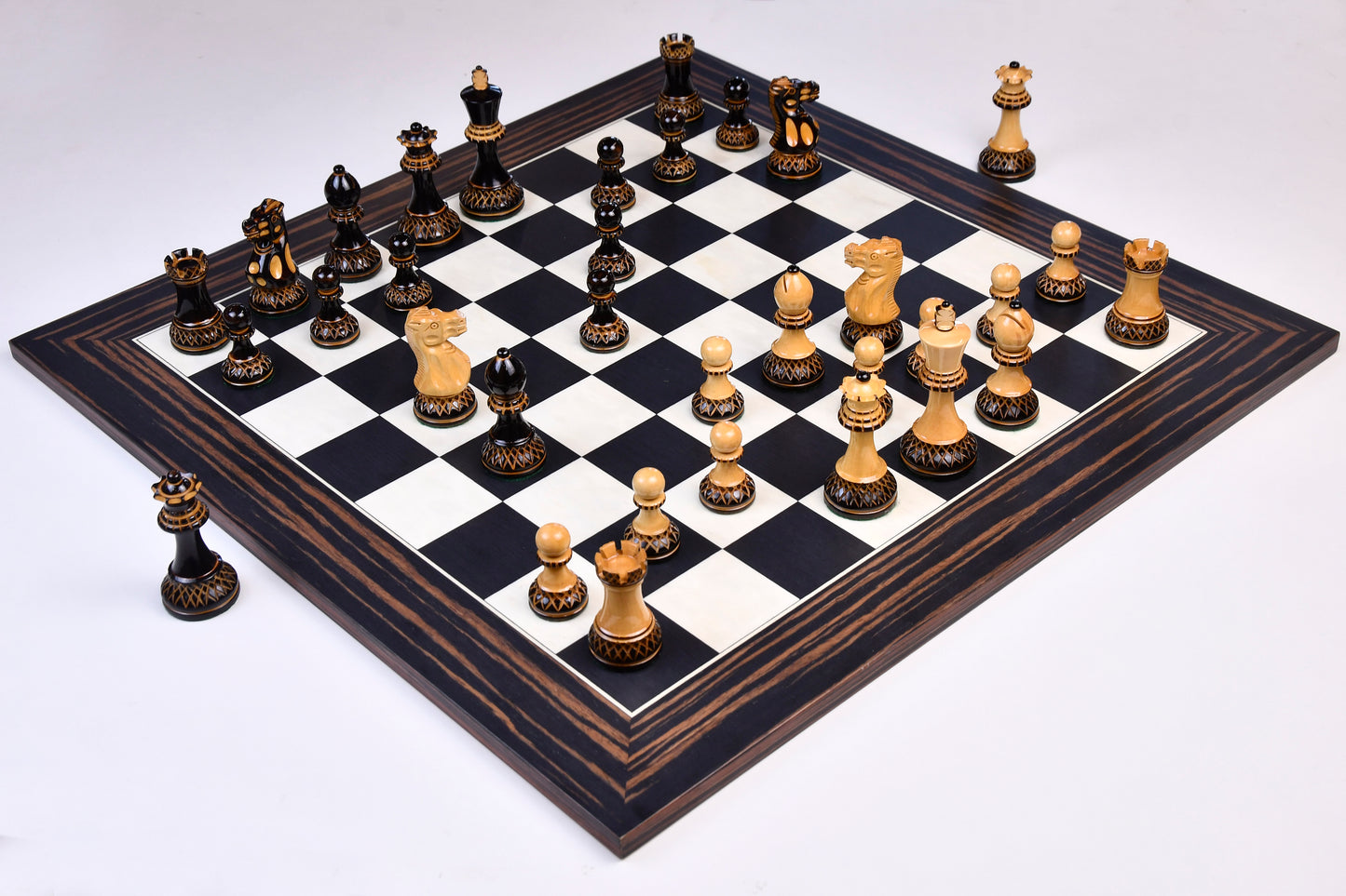The Parker Staunton Series Lacquered Chess Pieces in Burnt Boxwood & Natural Boxwood - 3.9" King