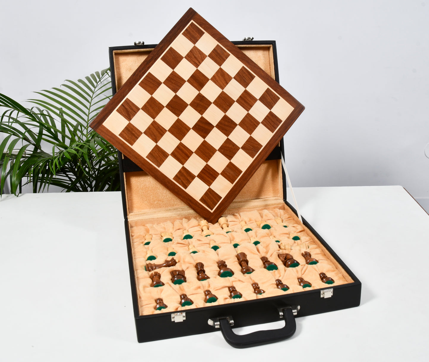 The Old Russian Zagreb 3.1 inch Chess Set in Sheesham Wood with 15 inch Wooden Chessboard & Storage Box