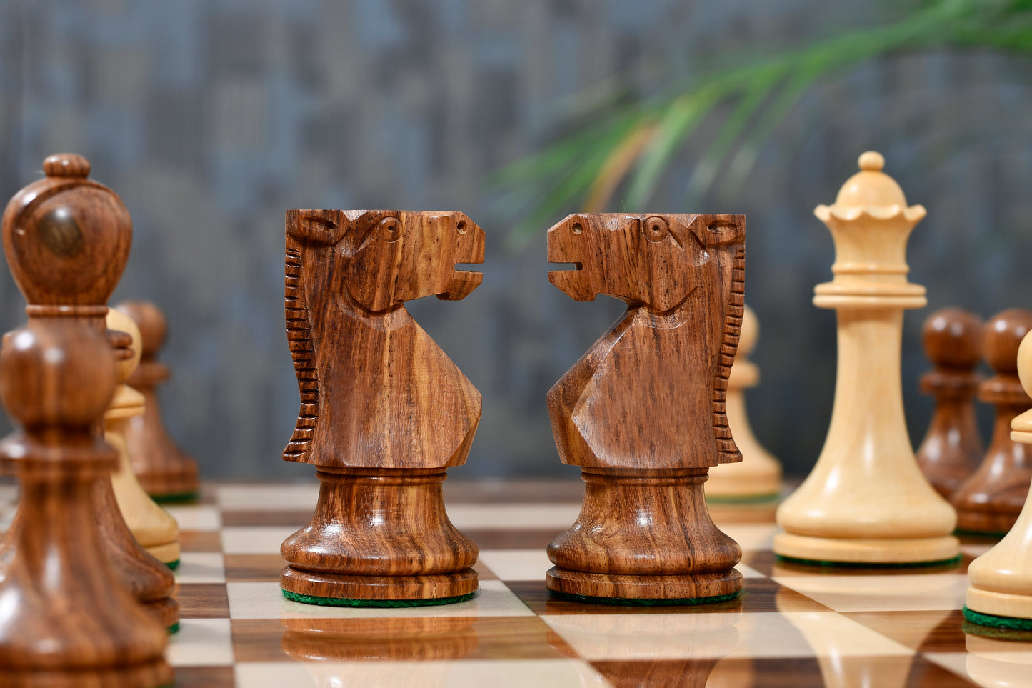 The Old Vintage English Staunton Series Chess Pieces in Sheesham & Boxwood - 3.8" King